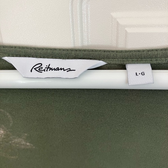 Green floral tunic style top - Picture 9 of 9